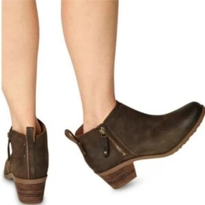 Teva classic bootie Leather Size 7.5